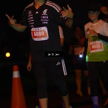 Runner Photo 4347108