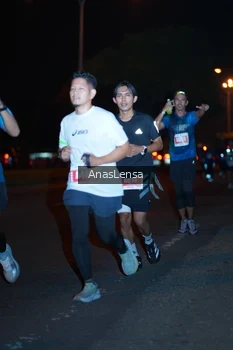 Runner Photo 4347118
