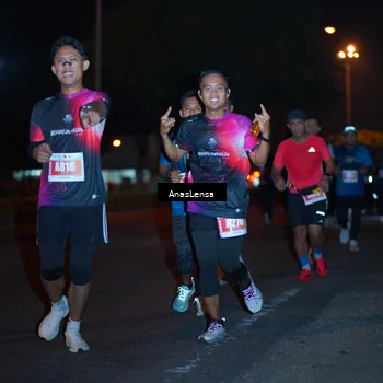 Runner Photo 4347145