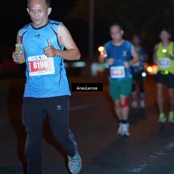 Runner Photo 4347243