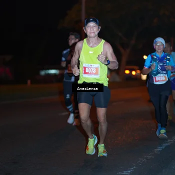 Runner Photo 4347245