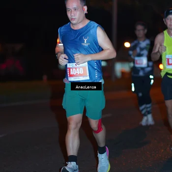 Runner Photo 4347247