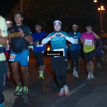 Runner Photo 4347367