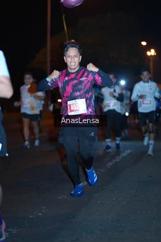 Runner Photo 4347436