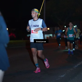 Runner Photo 4347567