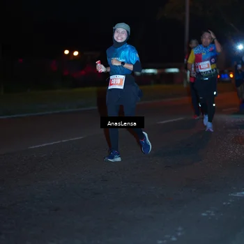 Runner Photo 4347764