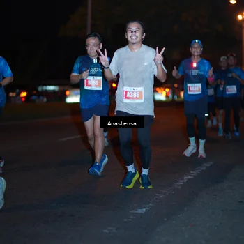 Runner Photo 4347999