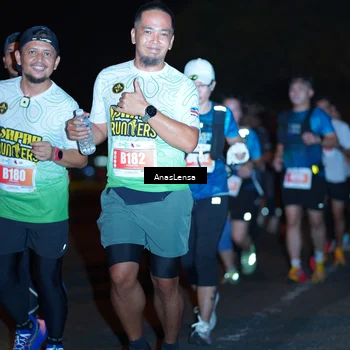 Runner Photo 4348439