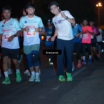 Runner Photo 4348443