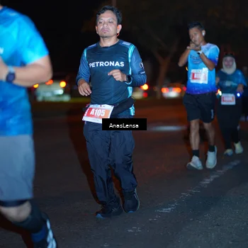 Runner Photo 4348498