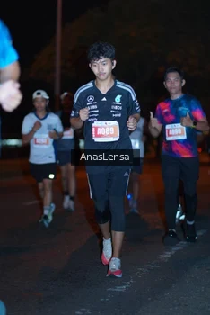 Runner Photo 4348819