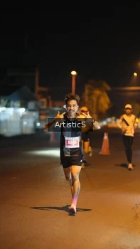 Runner Photo 4348900