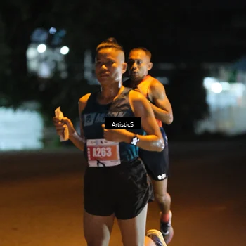 Runner Photo 4349049