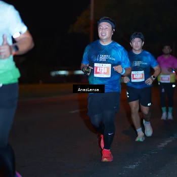 Runner Photo 4349056