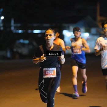 Runner Photo 4349070