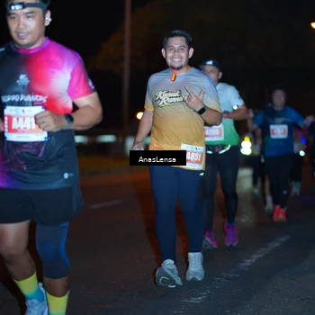 Runner Photo 4349075