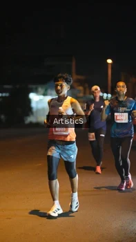 Runner Photo 4349193