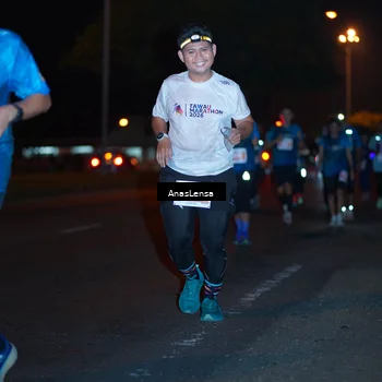 Runner Photo 4349215