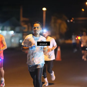 Runner Photo 4349344