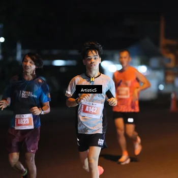 Runner Photo 4349352