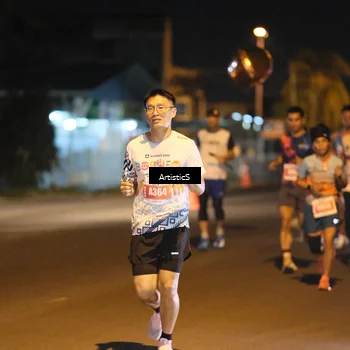 Runner Photo 4349359