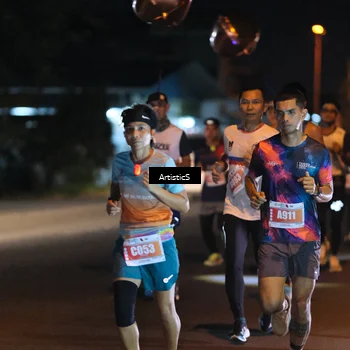 Runner Photo 4349399