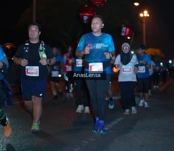 Runner Photo 4349472