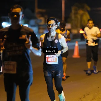 Runner Photo 4349489