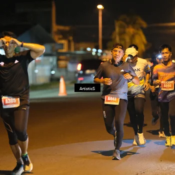 Runner Photo 4349573
