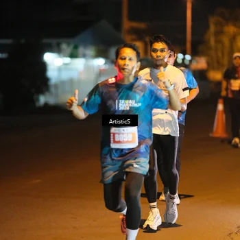Runner Photo 4349574