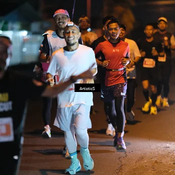 Runner Photo 4349625