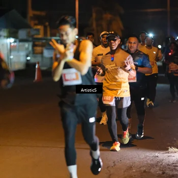 Runner Photo 4349658