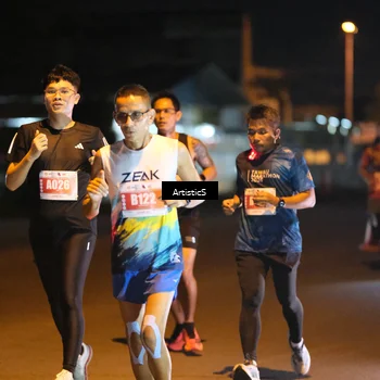 Runner Photo 4349750