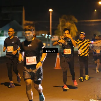 Runner Photo 4349835