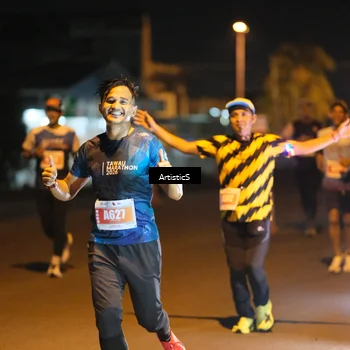 Runner Photo 4349846