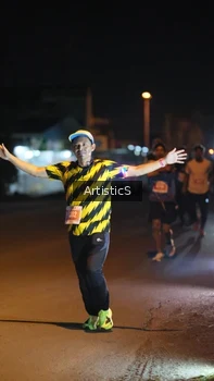 Runner Photo 4349877