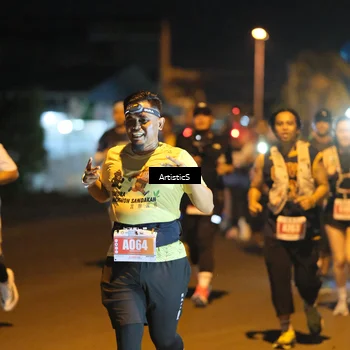 Runner Photo 4350059