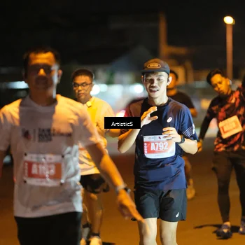 Runner Photo 4350081