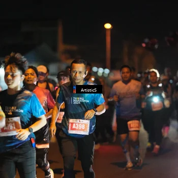 Runner Photo 4350122