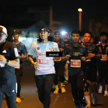 Runner Photo 4350418