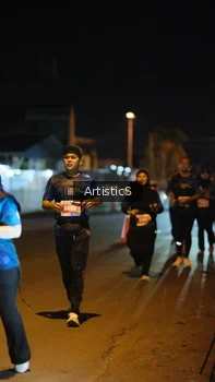 Runner Photo 4350598