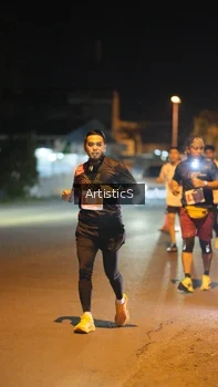 Runner Photo 4350619