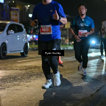 Runner Photo 4351768