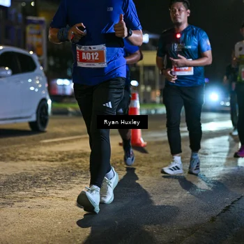Runner Photo 4351772