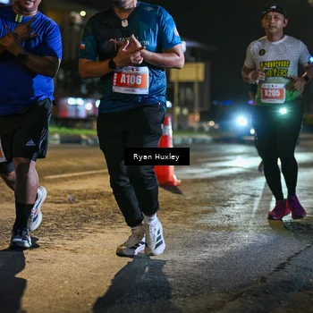 Runner Photo 4351773