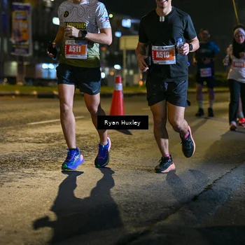 Runner Photo 4352400