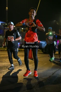 Runner Photo 4352454