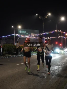 Runner Photo 4357334