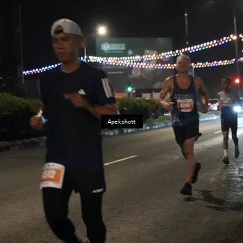 Runner Photo 4357472