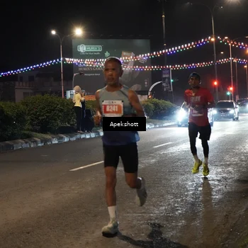 Runner Photo 4357492